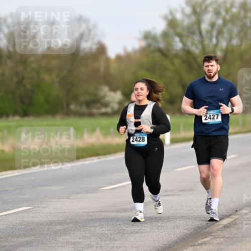 12.04.2026 - 45. Internationalen Wilhelmsburger Insellauf Dr. Thomas Lammeyer http://msf.ph/oto/9437594 12.04.2026 09:31:30 Laufen 2428, 2427 meine-sportfotos.de