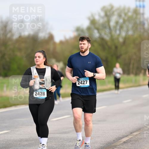 12.04.2026 - 45. Internationalen Wilhelmsburger Insellauf Dr. Thomas Lammeyer http://msf.ph/oto/9437598 12.04.2026 09:31:31 Laufen 2428, 2427 meine-sportfotos.de