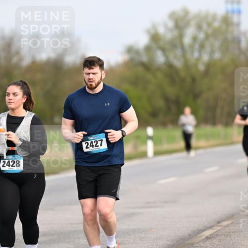 12.04.2026 - 45. Internationalen Wilhelmsburger Insellauf Dr. Thomas Lammeyer http://msf.ph/oto/9437602 12.04.2026 09:31:32 Laufen 2428, 7, 2427 meine-sportfotos.de