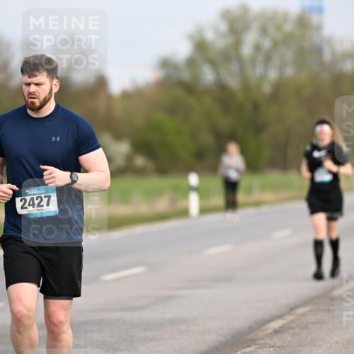 12.04.2026 - 45. Internationalen Wilhelmsburger Insellauf Dr. Thomas Lammeyer http://msf.ph/oto/9437607 12.04.2026 09:31:34 Laufen 28, 2427 meine-sportfotos.de