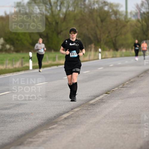 12.04.2026 - 45. Internationalen Wilhelmsburger Insellauf Dr. Thomas Lammeyer http://msf.ph/oto/9437610 12.04.2026 09:31:35 Laufen 2233 meine-sportfotos.de