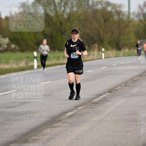 12.04.2026 - 45. Internationalen Wilhelmsburger Insellauf Dr. Thomas Lammeyer http://msf.ph/oto/9437611 12.04.2026 09:31:35 Laufen 2564, 2233 meine-sportfotos.de
