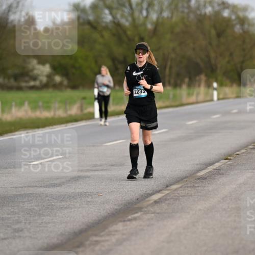 12.04.2026 - 45. Internationalen Wilhelmsburger Insellauf Dr. Thomas Lammeyer http://msf.ph/oto/9437612 12.04.2026 09:31:36 Laufen 2564, 2233 meine-sportfotos.de