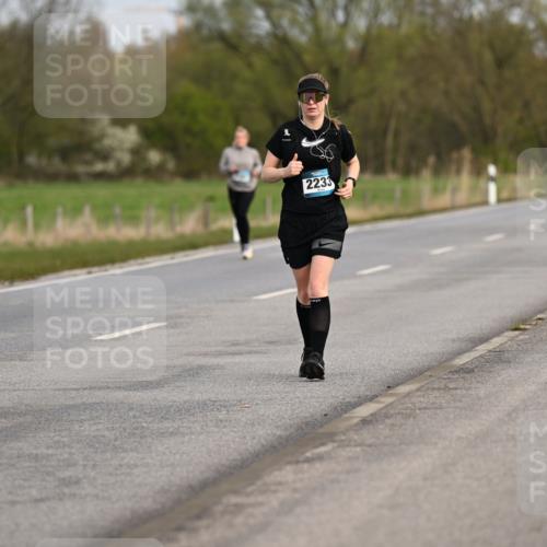 12.04.2026 - 45. Internationalen Wilhelmsburger Insellauf Dr. Thomas Lammeyer http://msf.ph/oto/9437615 12.04.2026 09:31:36 Laufen 2564, 2233 meine-sportfotos.de