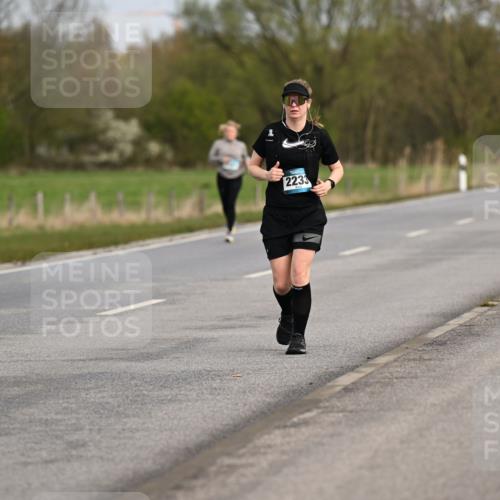 12.04.2026 - 45. Internationalen Wilhelmsburger Insellauf Dr. Thomas Lammeyer http://msf.ph/oto/9437616 12.04.2026 09:31:36 Laufen 2564, 2233 meine-sportfotos.de