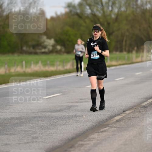 12.04.2026 - 45. Internationalen Wilhelmsburger Insellauf Dr. Thomas Lammeyer http://msf.ph/oto/9437618 12.04.2026 09:31:37 Laufen 2233 meine-sportfotos.de