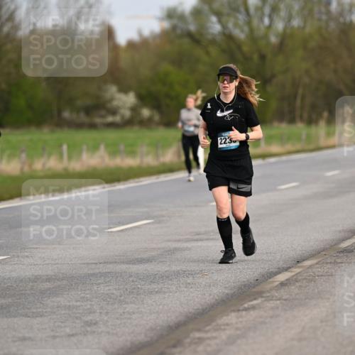 12.04.2026 - 45. Internationalen Wilhelmsburger Insellauf Dr. Thomas Lammeyer http://msf.ph/oto/9437619 12.04.2026 09:31:37 Laufen 223 meine-sportfotos.de