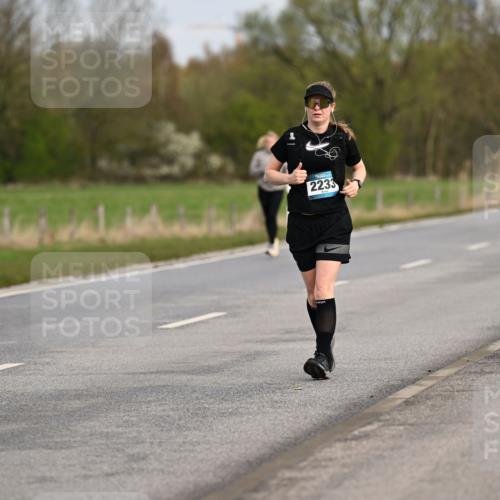 12.04.2026 - 45. Internationalen Wilhelmsburger Insellauf Dr. Thomas Lammeyer http://msf.ph/oto/9437621 12.04.2026 09:31:37 Laufen 2564, 2233 meine-sportfotos.de
