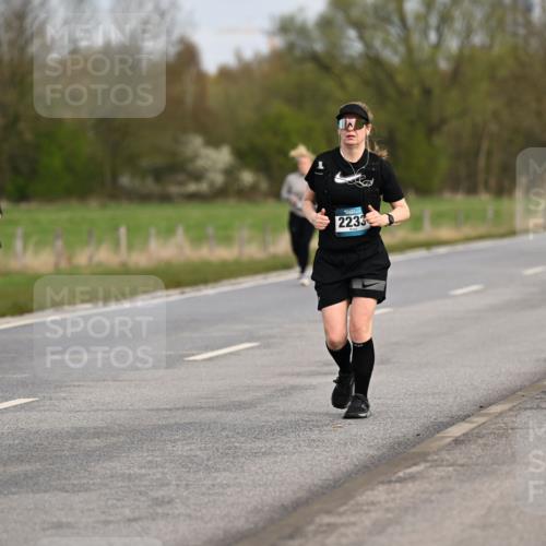 12.04.2026 - 45. Internationalen Wilhelmsburger Insellauf Dr. Thomas Lammeyer http://msf.ph/oto/9437622 12.04.2026 09:31:37 Laufen 266, 1, 2233 meine-sportfotos.de