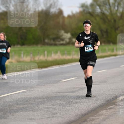 12.04.2026 - 45. Internationalen Wilhelmsburger Insellauf Dr. Thomas Lammeyer http://msf.ph/oto/9437626 12.04.2026 09:31:38 Laufen 2564, 2233 meine-sportfotos.de