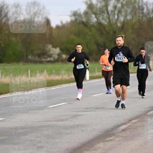 12.04.2026 - 45. Internationalen Wilhelmsburger Insellauf Dr. Thomas Lammeyer http://msf.ph/oto/9437657 12.04.2026 09:32:02 Laufen 3253, 2872, 2653, 3371 meine-sportfotos.de