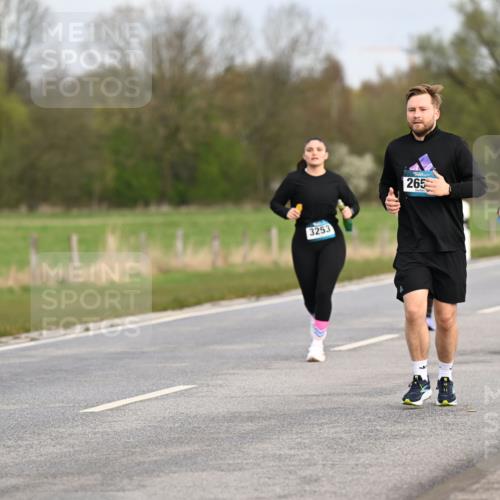12.04.2026 - 45. Internationalen Wilhelmsburger Insellauf Dr. Thomas Lammeyer http://msf.ph/oto/9437679 12.04.2026 09:32:06 Laufen 3253, 265, 3371 meine-sportfotos.de