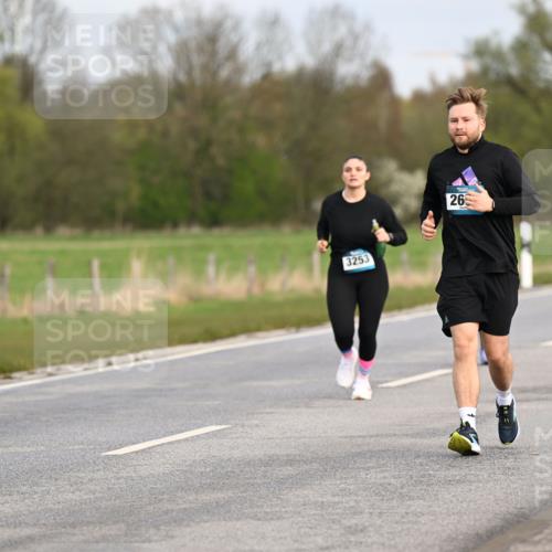 12.04.2026 - 45. Internationalen Wilhelmsburger Insellauf Dr. Thomas Lammeyer http://msf.ph/oto/9437680 12.04.2026 09:32:06 Laufen 3253, 26, 3371 meine-sportfotos.de