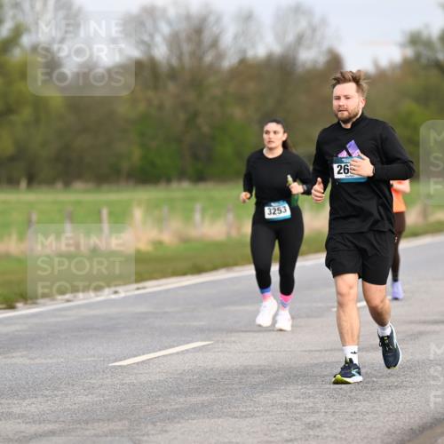 12.04.2026 - 45. Internationalen Wilhelmsburger Insellauf Dr. Thomas Lammeyer http://msf.ph/oto/9437686 12.04.2026 09:32:06 Laufen 3253, 26, 337 meine-sportfotos.de