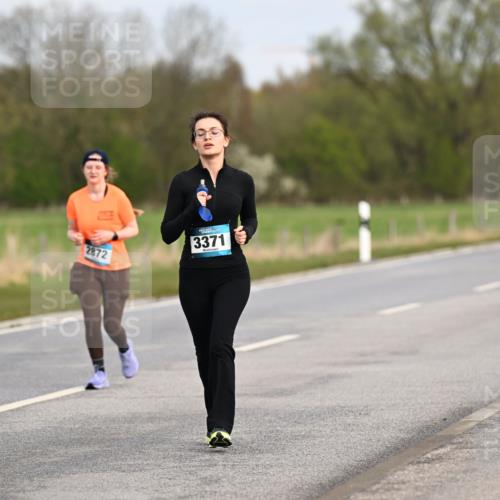 12.04.2026 - 45. Internationalen Wilhelmsburger Insellauf Dr. Thomas Lammeyer http://msf.ph/oto/9437698 12.04.2026 09:32:10 Laufen 2872, 3371 meine-sportfotos.de