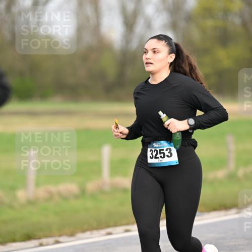 12.04.2026 - 45. Internationalen Wilhelmsburger Insellauf Dr. Thomas Lammeyer http://msf.ph/oto/9437715 12.04.2026 09:32:13 Laufen 3253 meine-sportfotos.de