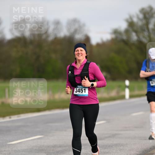 12.04.2026 - 45. Internationalen Wilhelmsburger Insellauf Dr. Thomas Lammeyer http://msf.ph/oto/9437756 12.04.2026 09:33:14 Laufen 3451, 471 meine-sportfotos.de