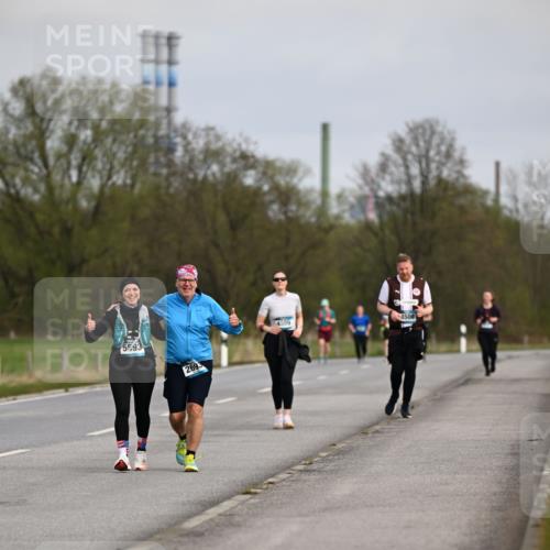 12.04.2026 - 45. Internationalen Wilhelmsburger Insellauf Dr. Thomas Lammeyer http://msf.ph/oto/9437776 12.04.2026 09:33:25 Laufen 5593, 2693, 4509, 4508 meine-sportfotos.de
