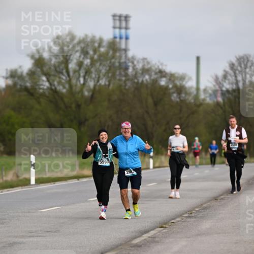 12.04.2026 - 45. Internationalen Wilhelmsburger Insellauf Dr. Thomas Lammeyer http://msf.ph/oto/9437779 12.04.2026 09:33:26 Laufen 5593, 2693, 4508 meine-sportfotos.de