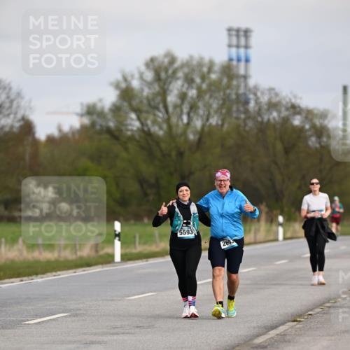 12.04.2026 - 45. Internationalen Wilhelmsburger Insellauf Dr. Thomas Lammeyer http://msf.ph/oto/9437788 12.04.2026 09:33:27 Laufen 5593, 2693 meine-sportfotos.de