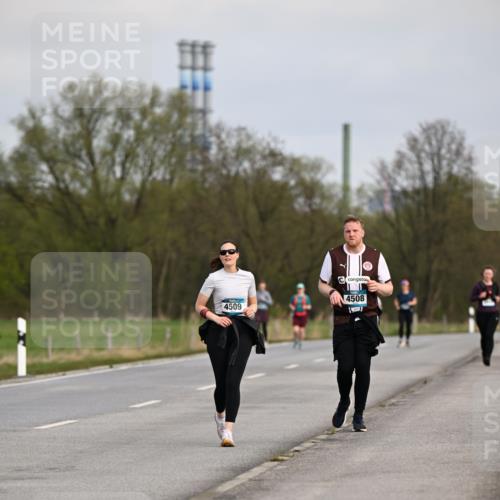 12.04.2026 - 45. Internationalen Wilhelmsburger Insellauf Dr. Thomas Lammeyer http://msf.ph/oto/9437814 12.04.2026 09:33:33 Laufen 4509, 4508 meine-sportfotos.de