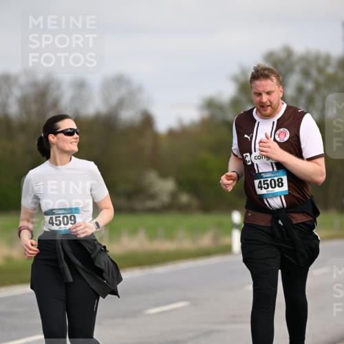 12.04.2026 - 45. Internationalen Wilhelmsburger Insellauf Dr. Thomas Lammeyer http://msf.ph/oto/9437865 12.04.2026 09:33:42 Laufen 4509, 4508 meine-sportfotos.de