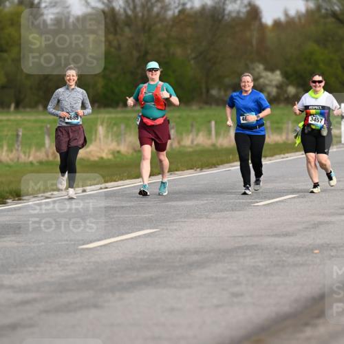 12.04.2026 - 45. Internationalen Wilhelmsburger Insellauf Dr. Thomas Lammeyer http://msf.ph/oto/9437880 12.04.2026 09:34:08 Laufen 4685, 46, 3457, 2904 meine-sportfotos.de