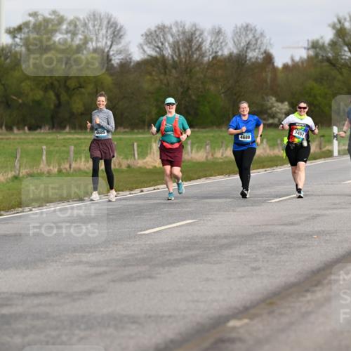 12.04.2026 - 45. Internationalen Wilhelmsburger Insellauf Dr. Thomas Lammeyer http://msf.ph/oto/9437885 12.04.2026 09:34:09 Laufen 4685, 4688, 3457, 2904 meine-sportfotos.de