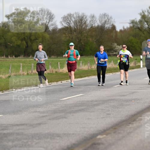 12.04.2026 - 45. Internationalen Wilhelmsburger Insellauf Dr. Thomas Lammeyer http://msf.ph/oto/9437887 12.04.2026 09:34:09 Laufen 4685, 4686, 3457, 2904 meine-sportfotos.de