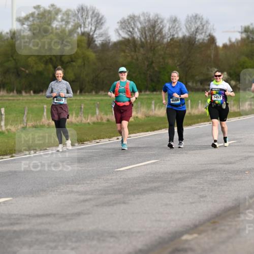 12.04.2026 - 45. Internationalen Wilhelmsburger Insellauf Dr. Thomas Lammeyer http://msf.ph/oto/9437893 12.04.2026 09:34:10 Laufen 4685, 4688, 3457, 2904 meine-sportfotos.de
