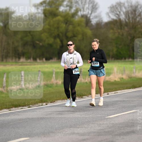 12.04.2026 - 45. Internationalen Wilhelmsburger Insellauf Dr. Thomas Lammeyer http://msf.ph/oto/9437930 12.04.2026 09:35:22 Laufen 3544, 3545 meine-sportfotos.de
