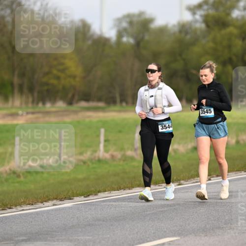 12.04.2026 - 45. Internationalen Wilhelmsburger Insellauf Dr. Thomas Lammeyer http://msf.ph/oto/9437945 12.04.2026 09:35:24 Laufen 3544, 3545 meine-sportfotos.de