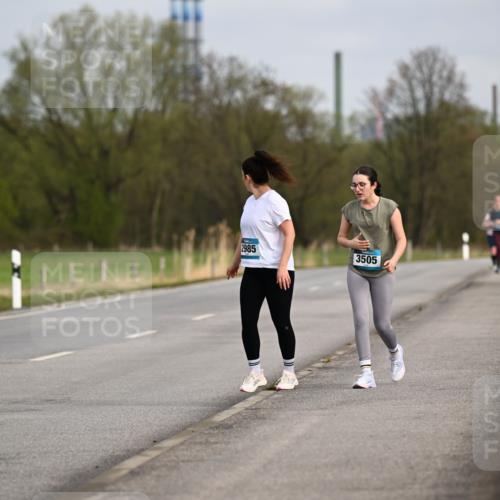 12.04.2026 - 45. Internationalen Wilhelmsburger Insellauf Dr. Thomas Lammeyer http://msf.ph/oto/9437961 12.04.2026 09:35:37 Laufen 2985, 3505, 16 meine-sportfotos.de