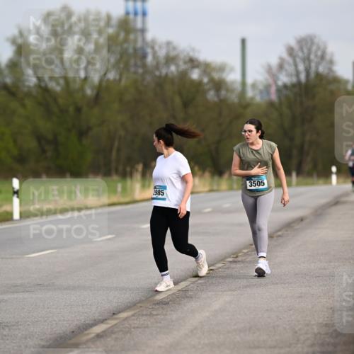 12.04.2026 - 45. Internationalen Wilhelmsburger Insellauf Dr. Thomas Lammeyer http://msf.ph/oto/9437963 12.04.2026 09:35:37 Laufen 3505, 2985 meine-sportfotos.de