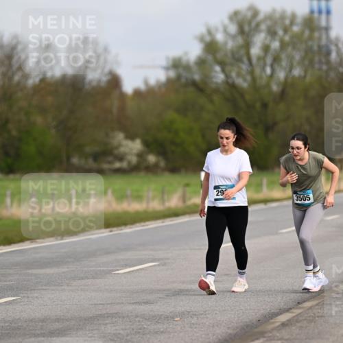12.04.2026 - 45. Internationalen Wilhelmsburger Insellauf Dr. Thomas Lammeyer http://msf.ph/oto/9437966 12.04.2026 09:35:39 Laufen 29, 3505 meine-sportfotos.de