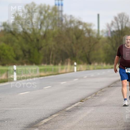 12.04.2026 - 45. Internationalen Wilhelmsburger Insellauf Dr. Thomas Lammeyer http://msf.ph/oto/9438047 12.04.2026 09:37:19 Laufen 3840, 16 meine-sportfotos.de
