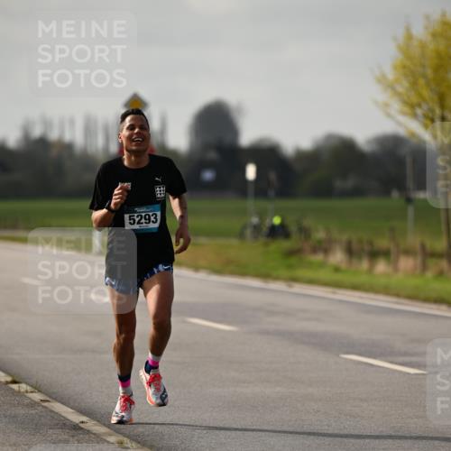 12.04.2026 - 45. Internationalen Wilhelmsburger Insellauf Dr. Thomas Lammeyer http://msf.ph/oto/9438078 12.04.2026 09:46:14 Laufen 5293 meine-sportfotos.de
