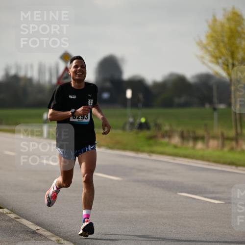 12.04.2026 - 45. Internationalen Wilhelmsburger Insellauf Dr. Thomas Lammeyer http://msf.ph/oto/9438079 12.04.2026 09:46:14 Laufen 0293 meine-sportfotos.de