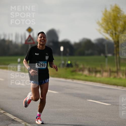 12.04.2026 - 45. Internationalen Wilhelmsburger Insellauf Dr. Thomas Lammeyer http://msf.ph/oto/9438080 12.04.2026 09:46:15 Laufen 5293 meine-sportfotos.de