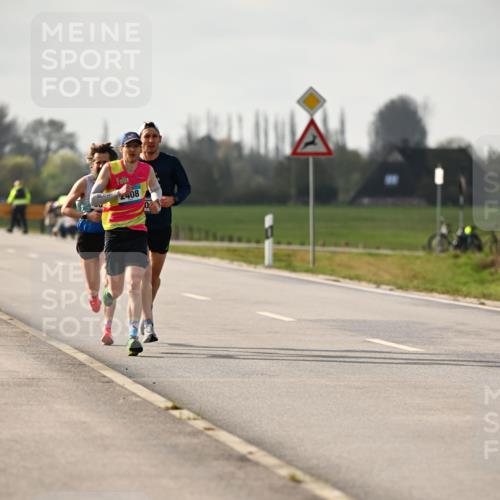 12.04.2026 - 45. Internationalen Wilhelmsburger Insellauf Dr. Thomas Lammeyer http://msf.ph/oto/9438130 12.04.2026 09:47:22 Laufen 408 meine-sportfotos.de