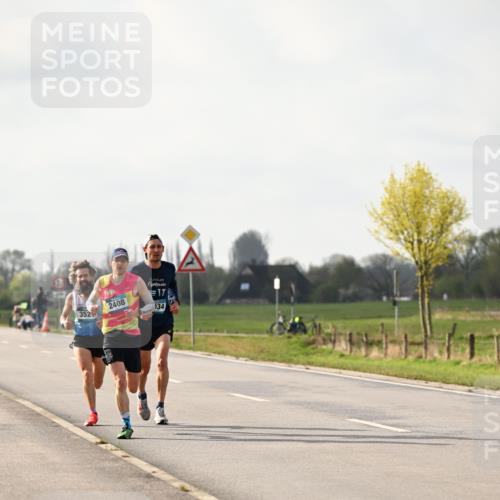 12.04.2026 - 45. Internationalen Wilhelmsburger Insellauf Dr. Thomas Lammeyer http://msf.ph/oto/9438140 12.04.2026 09:47:24 Laufen 352, 2408, 17, 134 meine-sportfotos.de