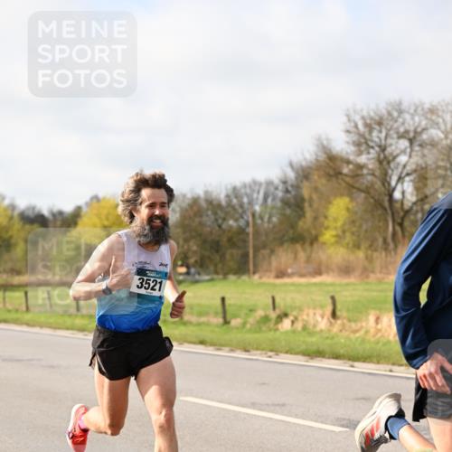 12.04.2026 - 45. Internationalen Wilhelmsburger Insellauf Dr. Thomas Lammeyer http://msf.ph/oto/9438169 12.04.2026 09:47:29 Laufen 3521 meine-sportfotos.de