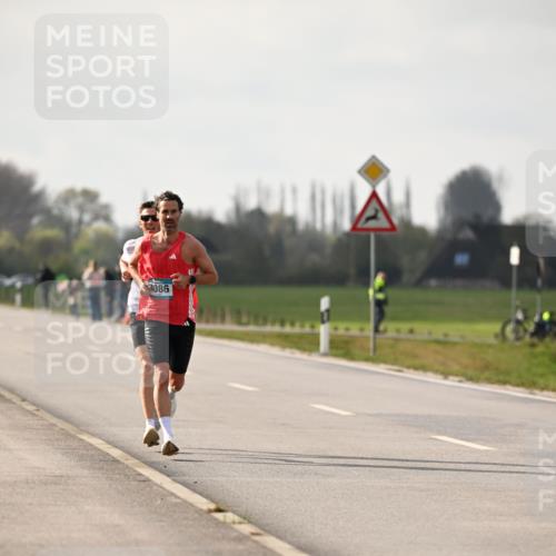 12.04.2026 - 45. Internationalen Wilhelmsburger Insellauf Dr. Thomas Lammeyer http://msf.ph/oto/9438191 12.04.2026 09:48:28 Laufen 4086 meine-sportfotos.de