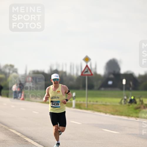 12.04.2026 - 45. Internationalen Wilhelmsburger Insellauf Dr. Thomas Lammeyer http://msf.ph/oto/9438237 12.04.2026 09:48:54 Laufen 5439 meine-sportfotos.de