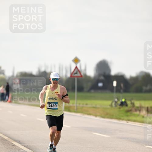 12.04.2026 - 45. Internationalen Wilhelmsburger Insellauf Dr. Thomas Lammeyer http://msf.ph/oto/9438240 12.04.2026 09:48:55 Laufen 5439 meine-sportfotos.de