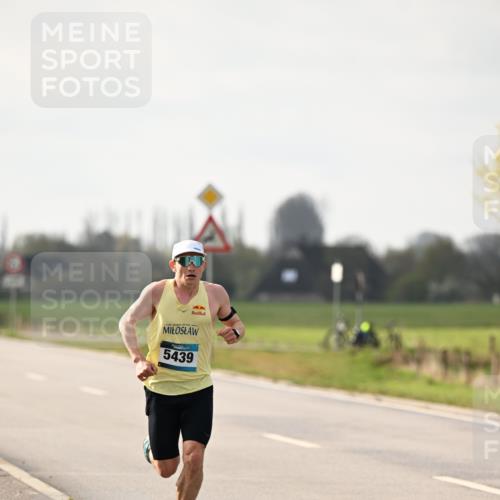 12.04.2026 - 45. Internationalen Wilhelmsburger Insellauf Dr. Thomas Lammeyer http://msf.ph/oto/9438244 12.04.2026 09:48:55 Laufen 5439 meine-sportfotos.de