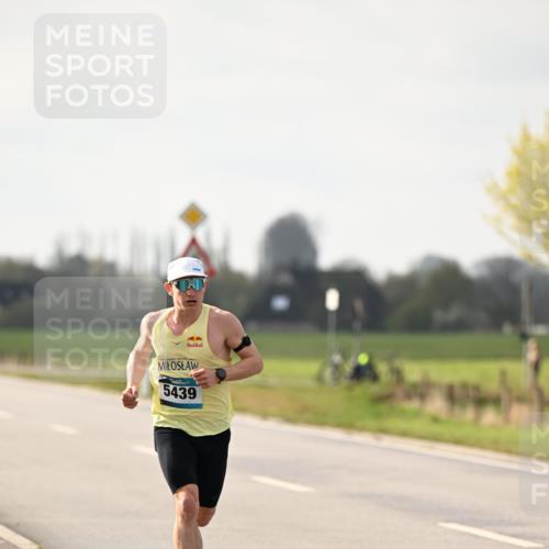 12.04.2026 - 45. Internationalen Wilhelmsburger Insellauf Dr. Thomas Lammeyer http://msf.ph/oto/9438246 12.04.2026 09:48:55 Laufen 5439 meine-sportfotos.de