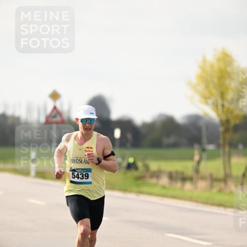 12.04.2026 - 45. Internationalen Wilhelmsburger Insellauf Dr. Thomas Lammeyer http://msf.ph/oto/9438250 12.04.2026 09:48:56 Laufen 5439 meine-sportfotos.de