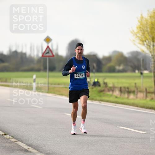 12.04.2026 - 45. Internationalen Wilhelmsburger Insellauf Dr. Thomas Lammeyer http://msf.ph/oto/9438325 12.04.2026 09:50:09 Laufen 2242 meine-sportfotos.de