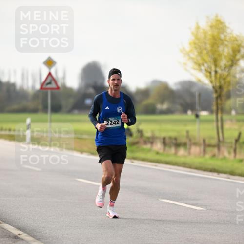 12.04.2026 - 45. Internationalen Wilhelmsburger Insellauf Dr. Thomas Lammeyer http://msf.ph/oto/9438327 12.04.2026 09:50:10 Laufen 2242 meine-sportfotos.de